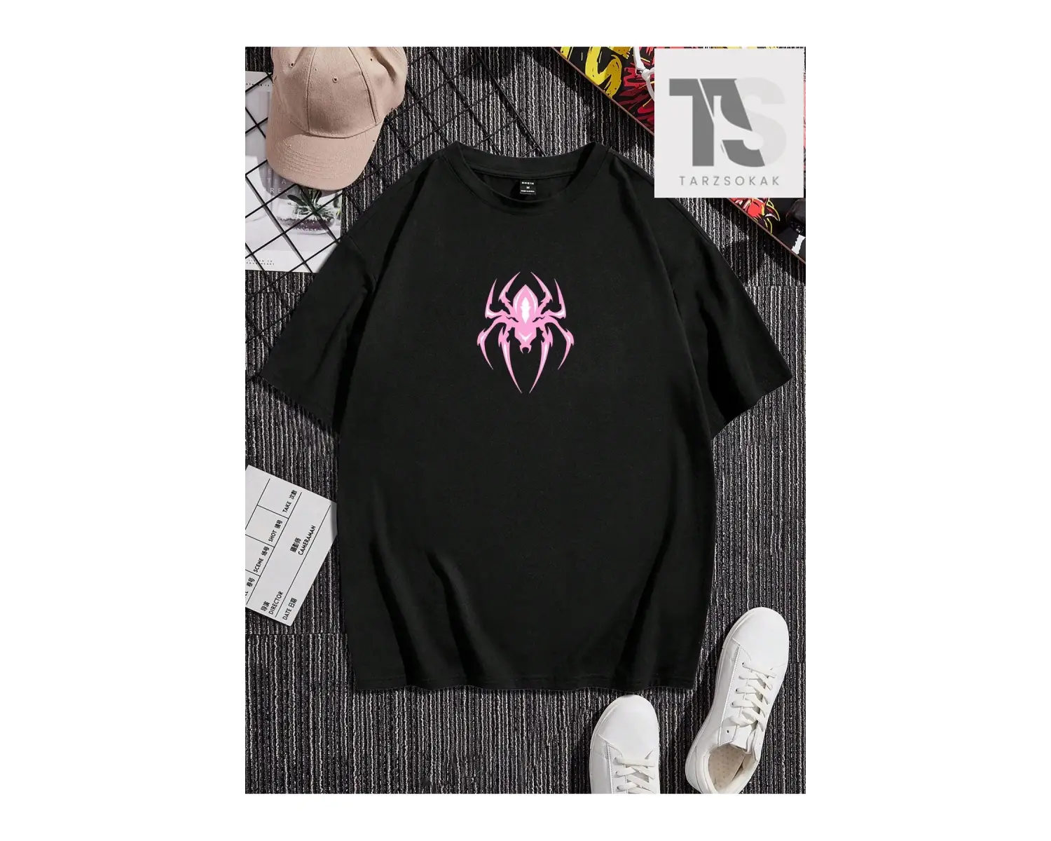 Hypemode Örümcek Desenli Yuvarlak Yaka Kısa Kollu Erkek Tişört