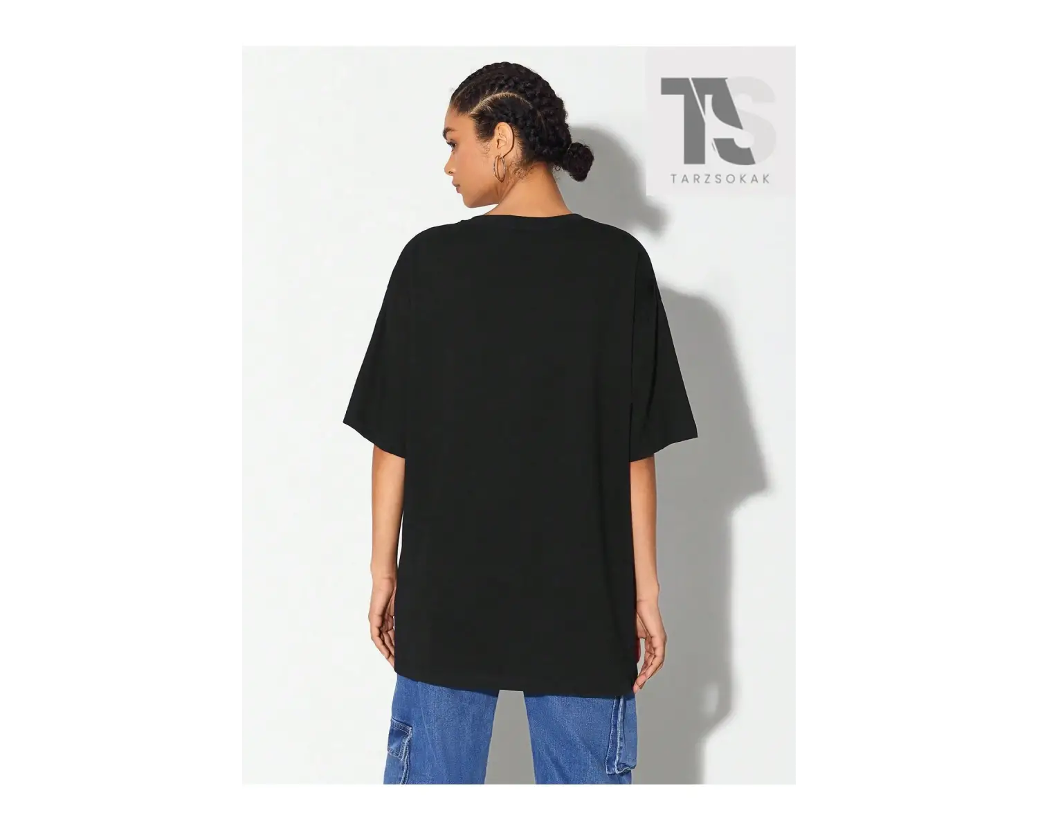 Isabela Taranto Figür Grafikli Düşük Omuz Oversize Tişört