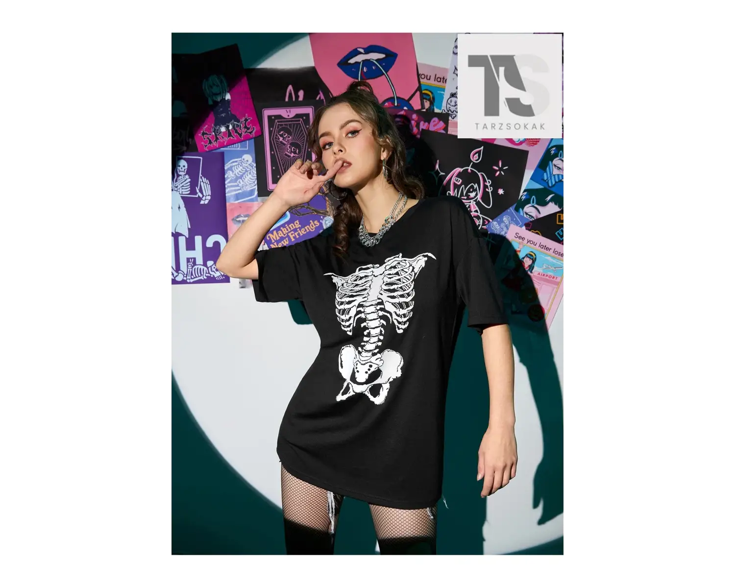 İskelet Baskılı Düşük Omuzlu Tişört