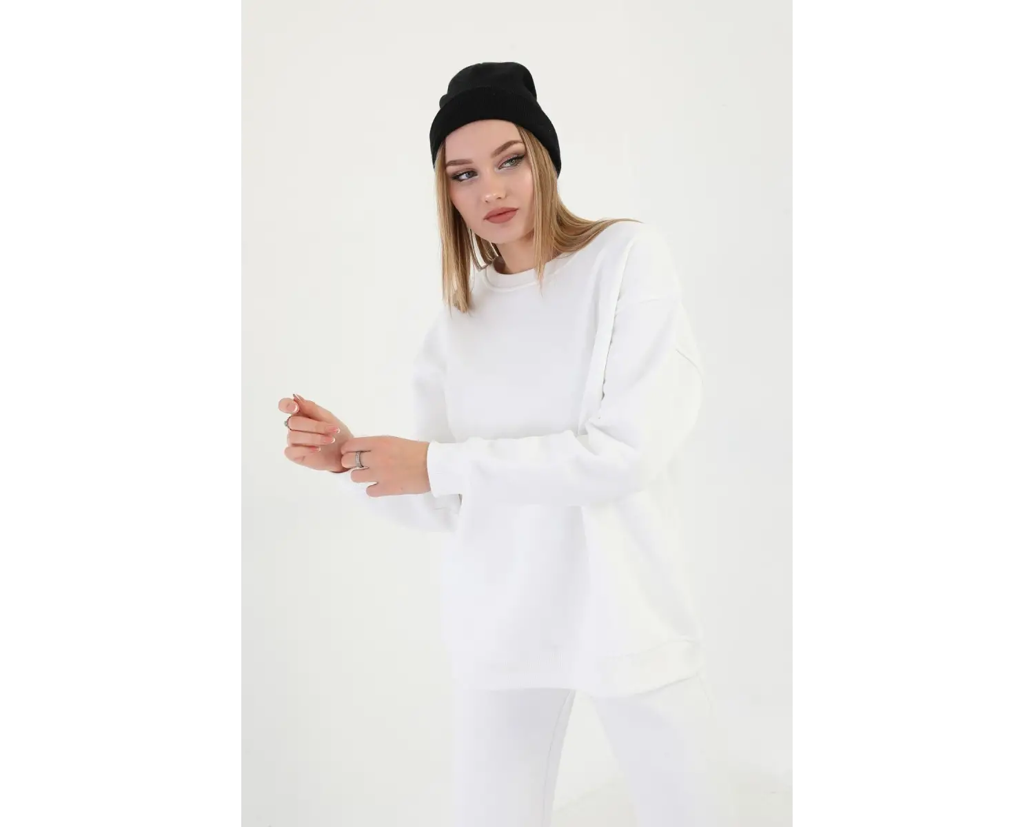 Kadın 3 İplik Bisiklet Yaka Uzun Kollu Beyaz