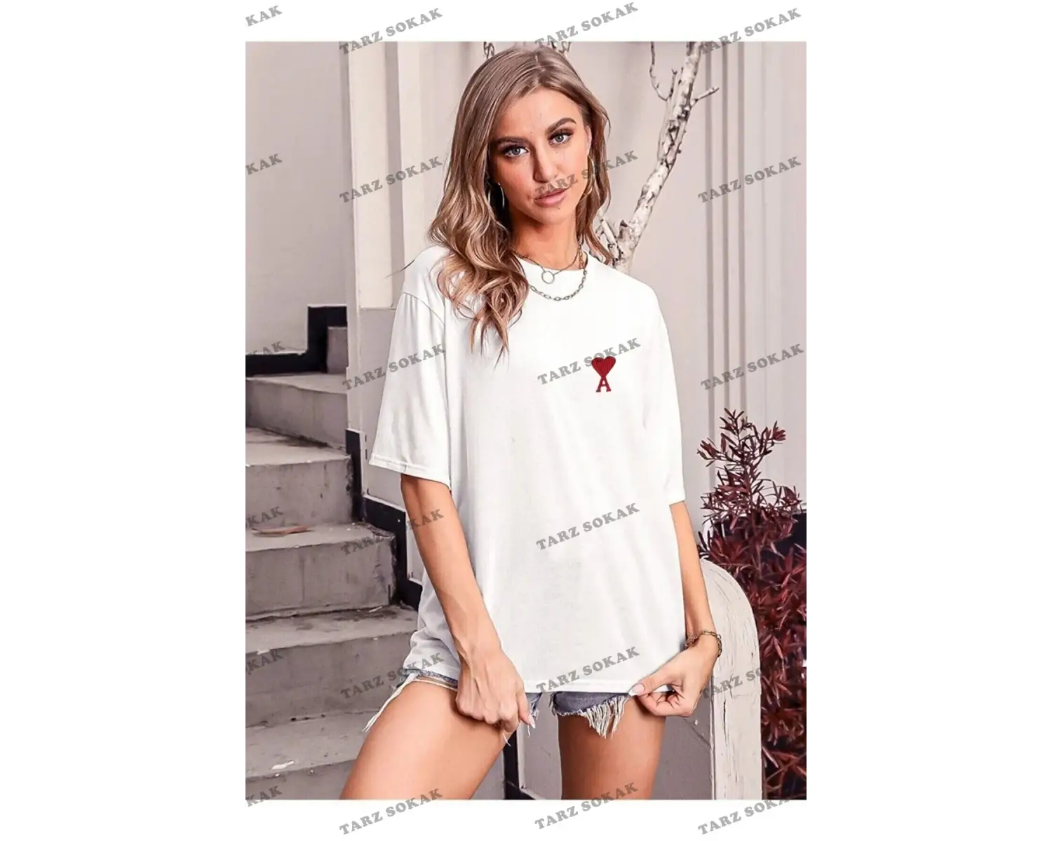 Kadın Beyaz Kalp Baskılı Oversize