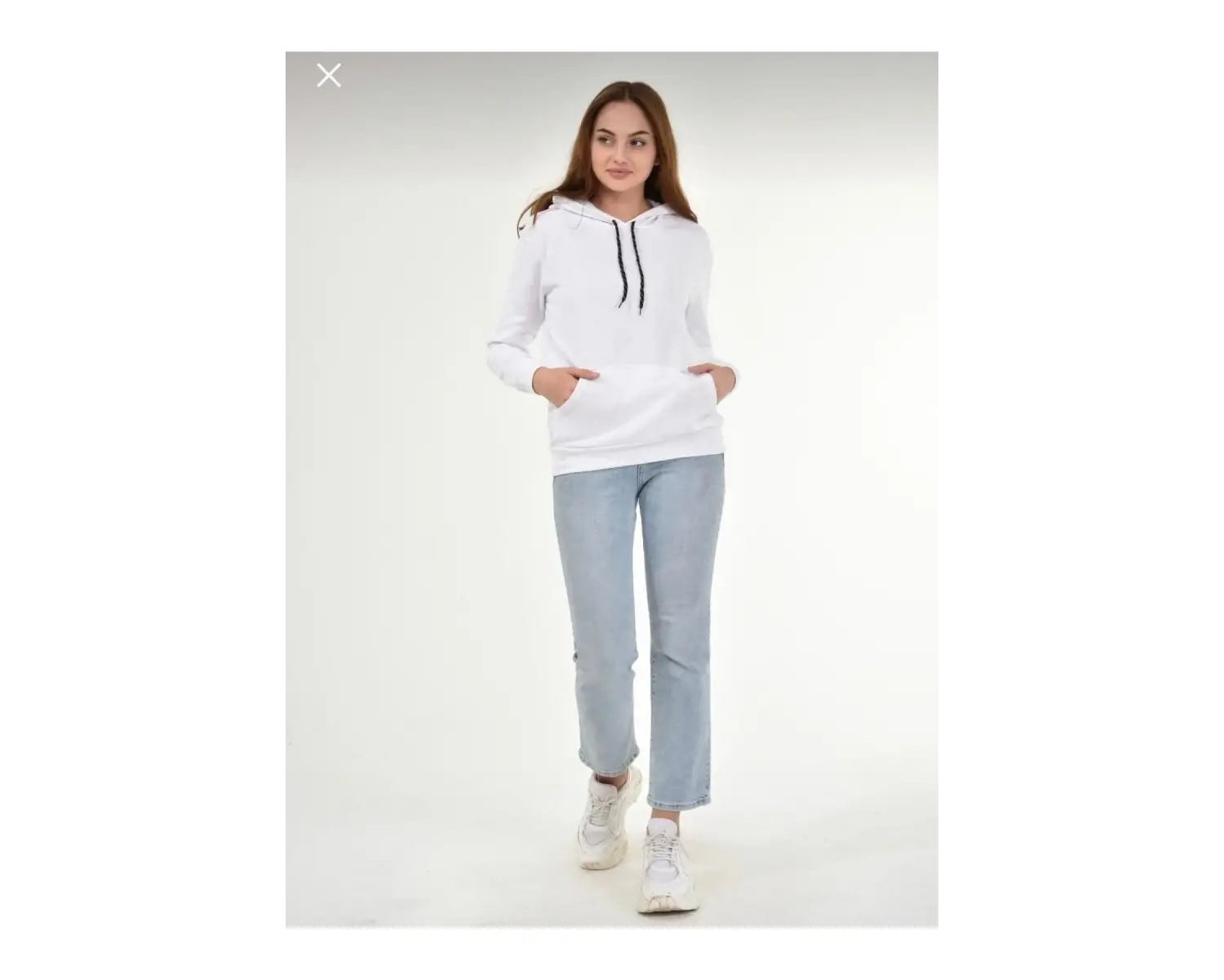 Kadın Beyaz Kapüşonlu Sweatshirt