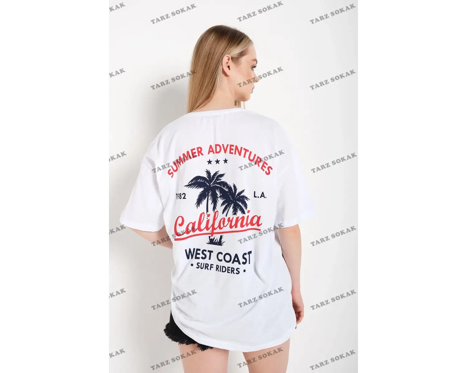 Kadın Beyaz Oversize California Baskılı
