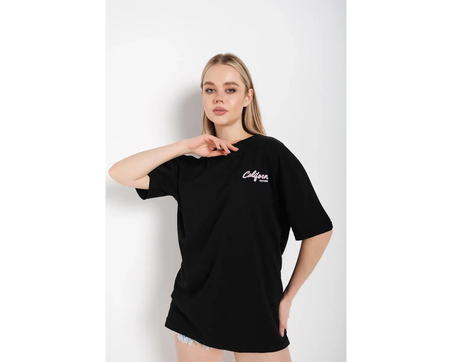 Kadın Beyaz Oversize California Baskılı T-shirt