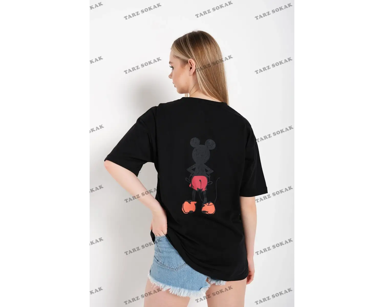 Kadın Beyaz Sırt Baskılı Mickey Mouse