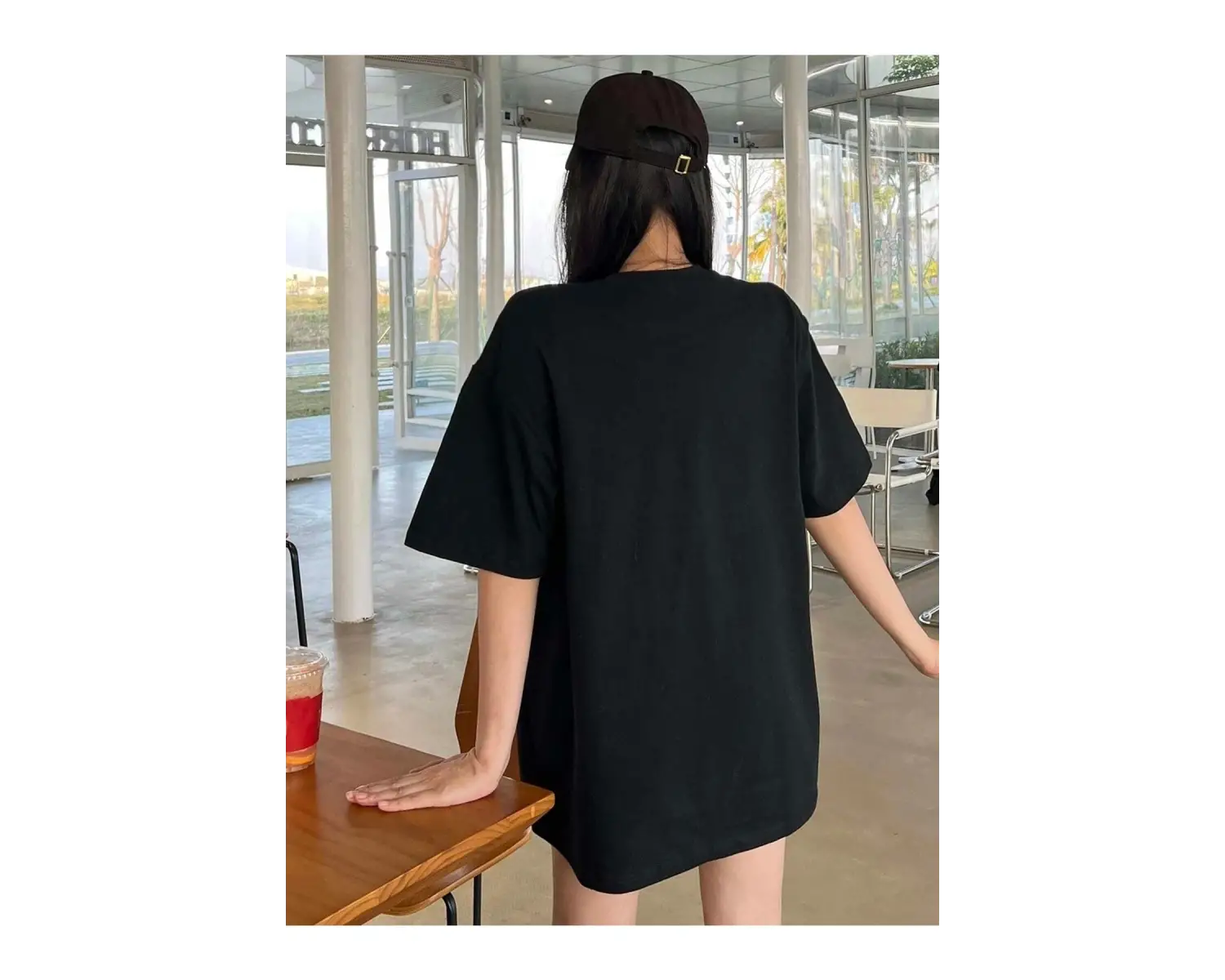 Kadın Beyaz Tavşan Baskılı Oversize T-shirt