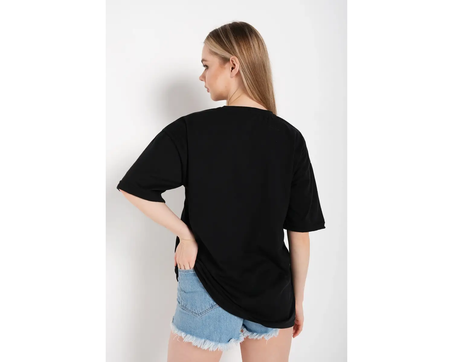 Kadın Çizgili Figür Kalp Siyah T-shirt Have A Holiday Baskılı