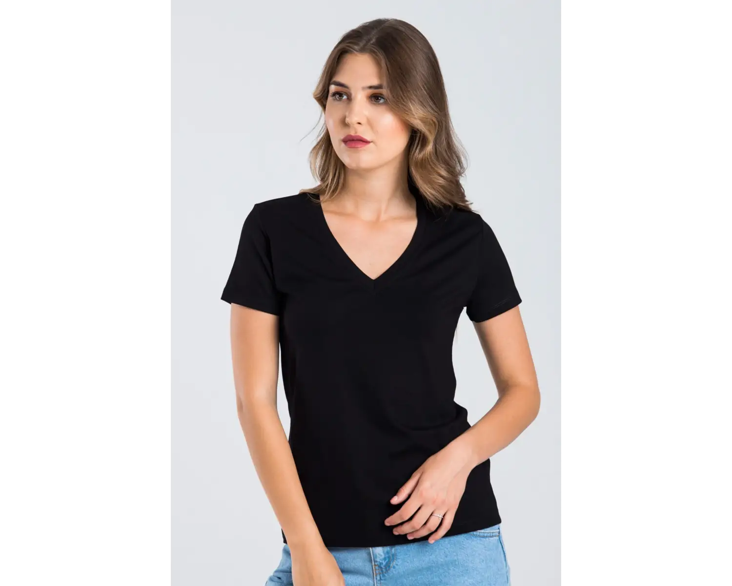 Kadın Ekru Renk V Yaka Kısa Kollu Viskon T-Shirt