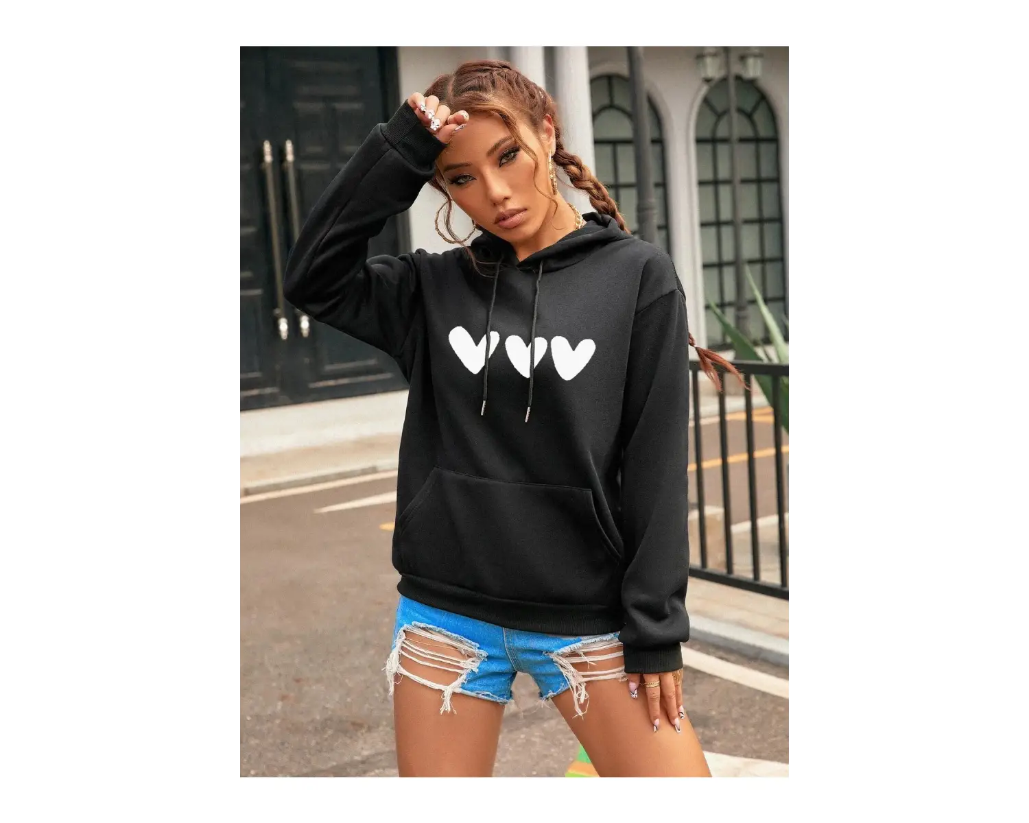 Kadın Kalp Baskılı Kapüşonlu Sweatshirt Siyah