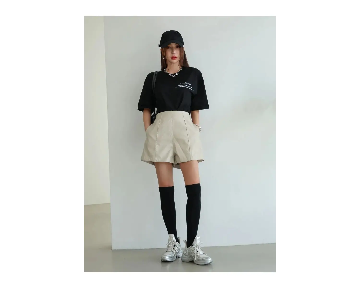 Kadın Siyah Exploration Baskılı Oversize Tişört