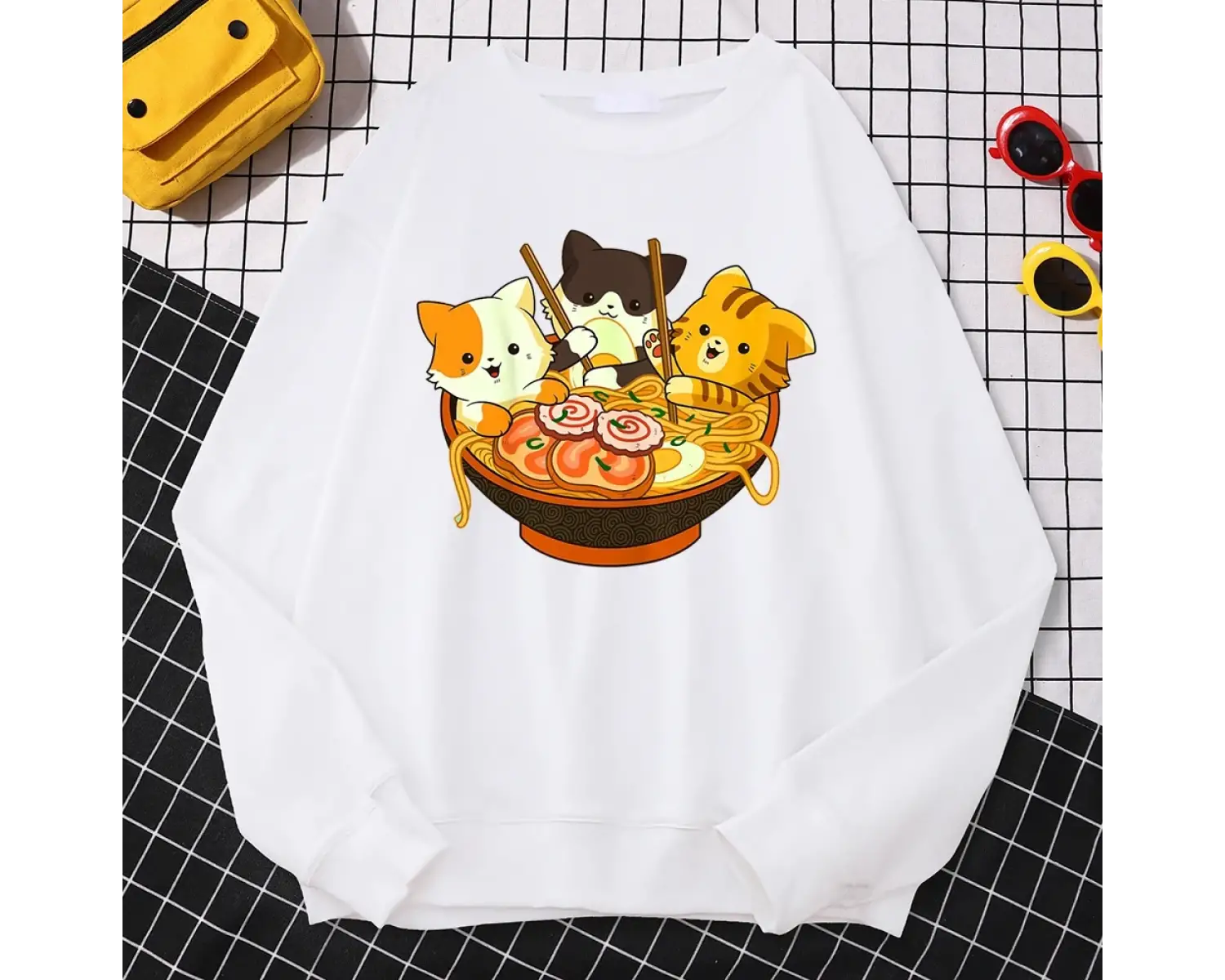 Kadınlar için basit Kawaii kazak Anime kediler yeme japon Ramen erişte baskı Hoodies gevşek s