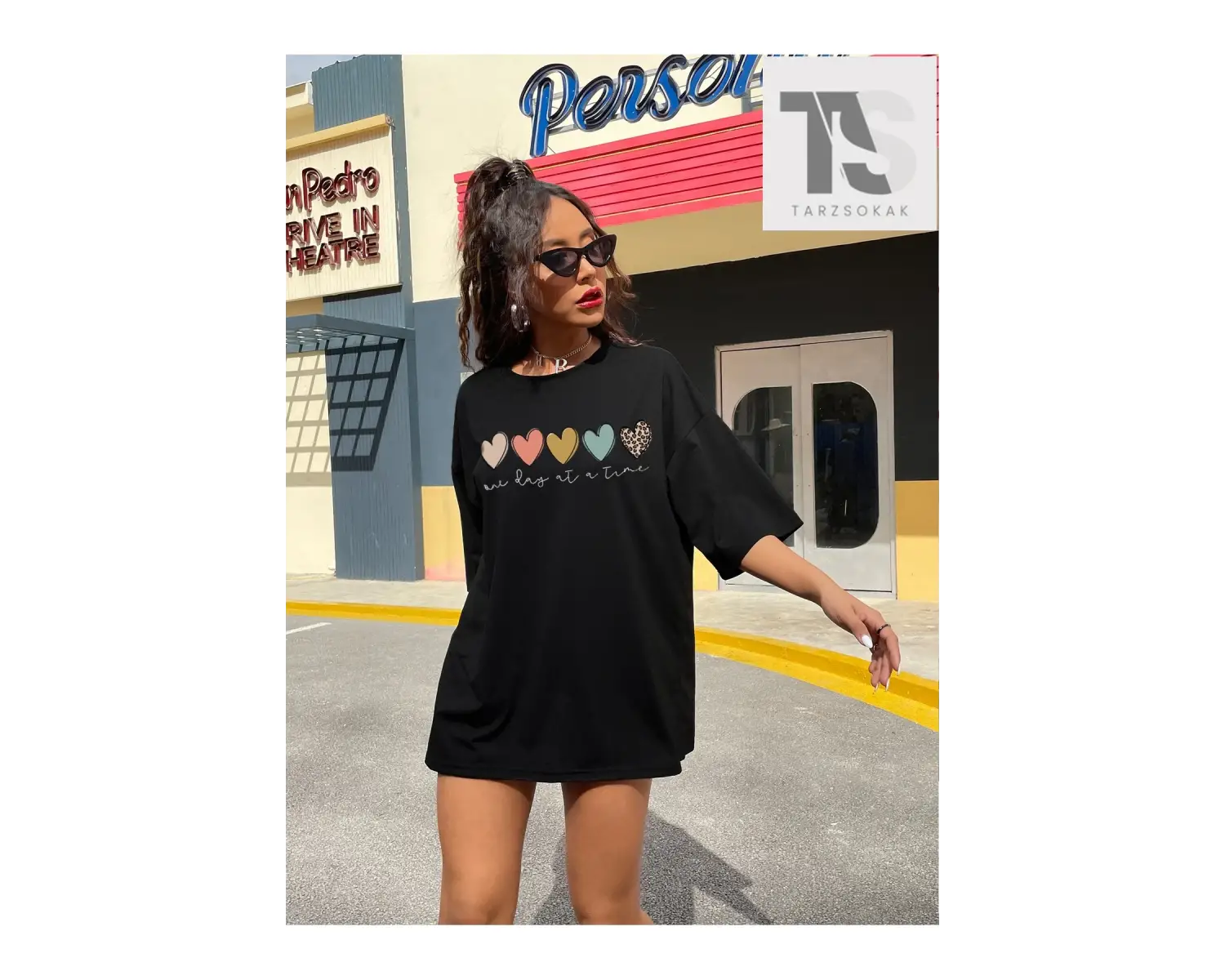 Kalp ve Slogan Grafikli Oversize Tişört