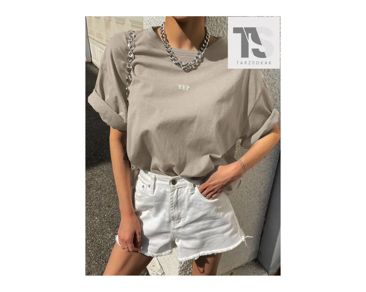 Kalp ve Slogan Grafikli Oversize Tişört