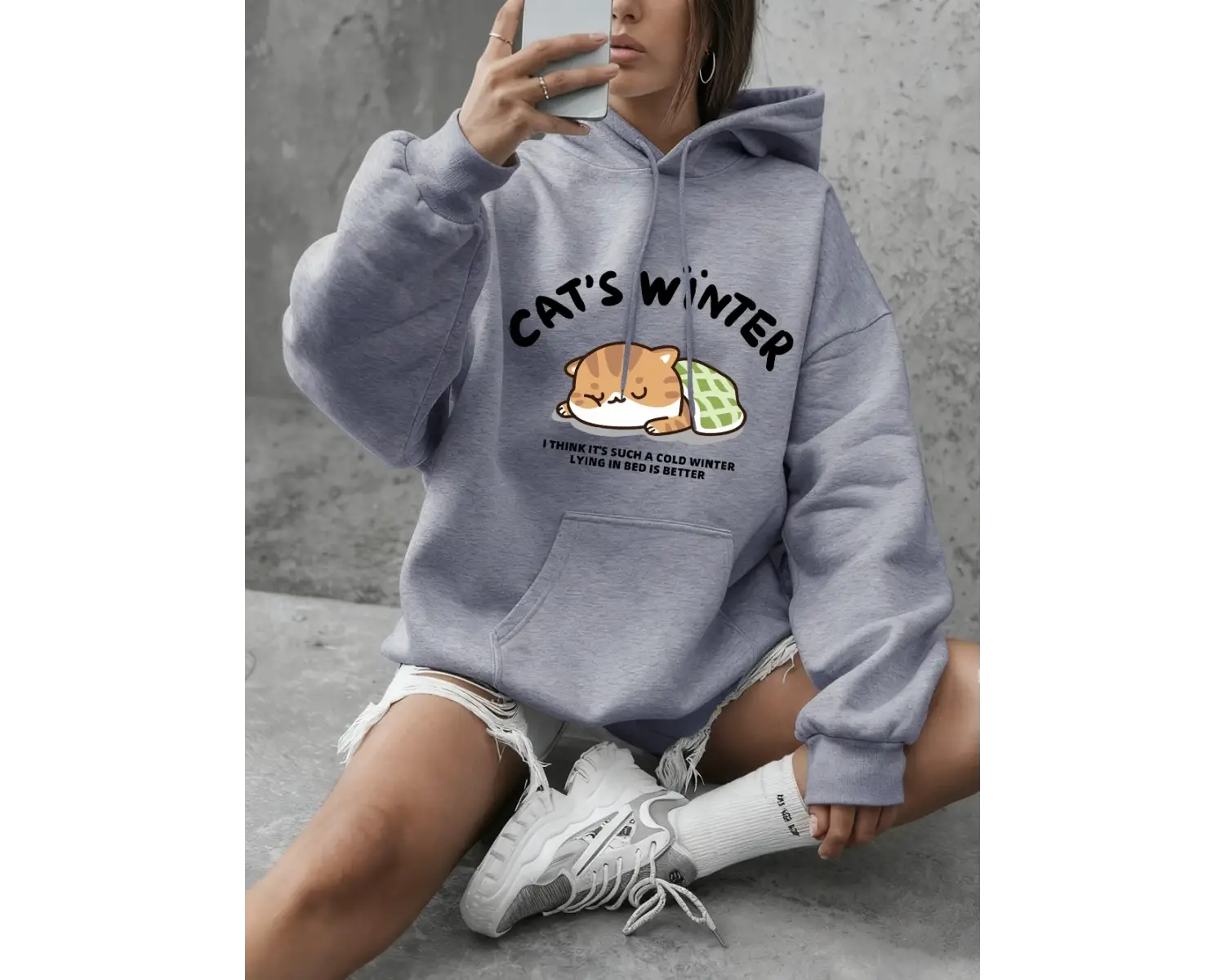 Kedinin Kış Uykusu Baskılı Kapüşonlu Üstleri Kadınlar İçin Basit Yuvarlak Yaka Sweatshirtler