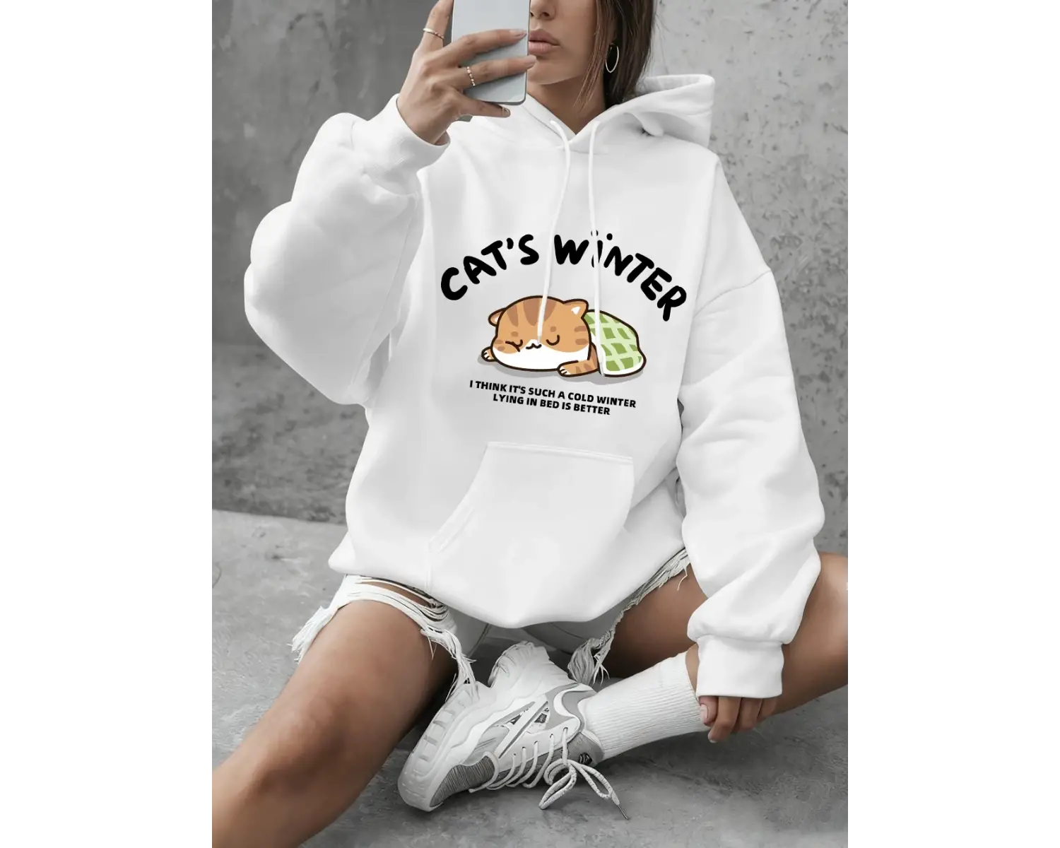 Kedinin Kış Uykusu Baskılı Kapüşonlu Üstleri Kadınlar İçin Basit Yuvarlak Yaka Sweatshirtler