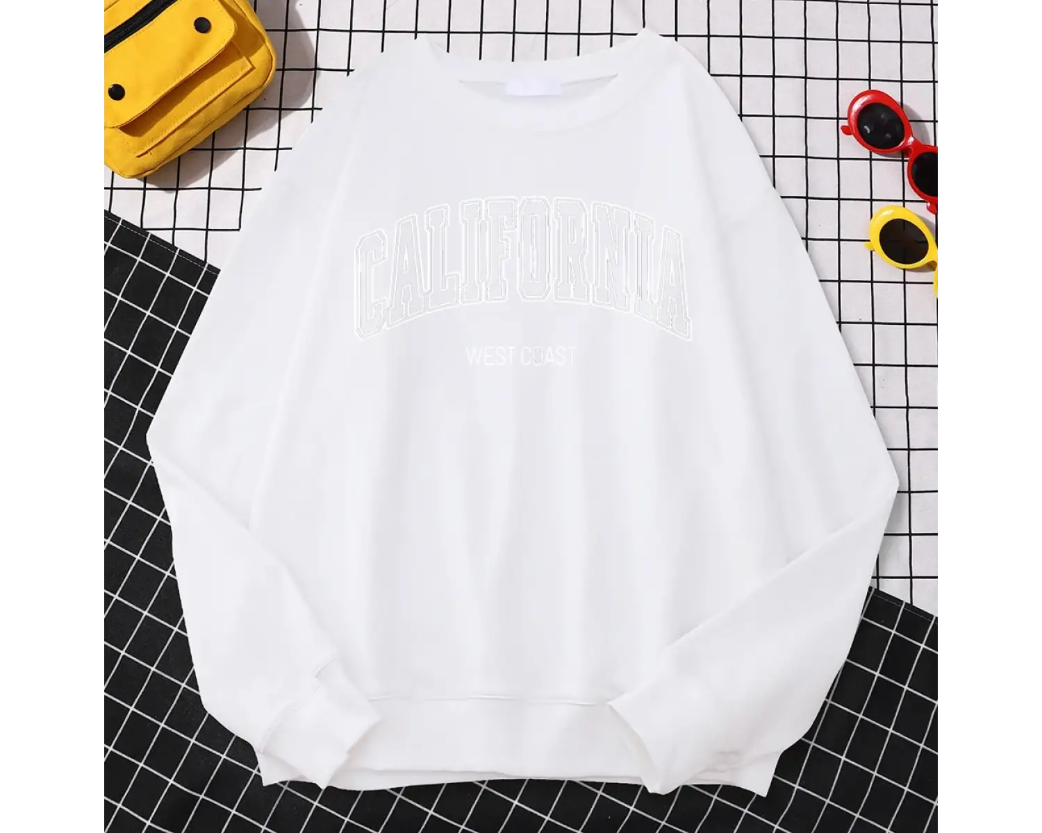 Kış Moda Kadın Tişörtü Kaliforniya Batı Yakası Baskı Kapşonlu Bisiklet Yaka Tüm Matematik Kaz