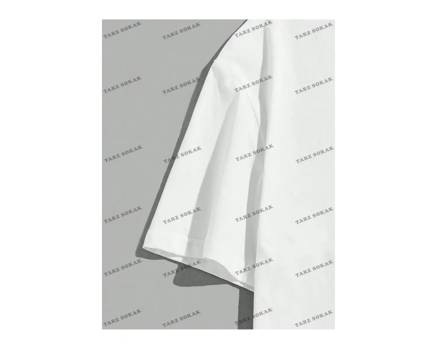 KOD Trend Ashley Baxter EMRG Erkek Pamuk Kafatası ve Şekil Grafikli Tişört