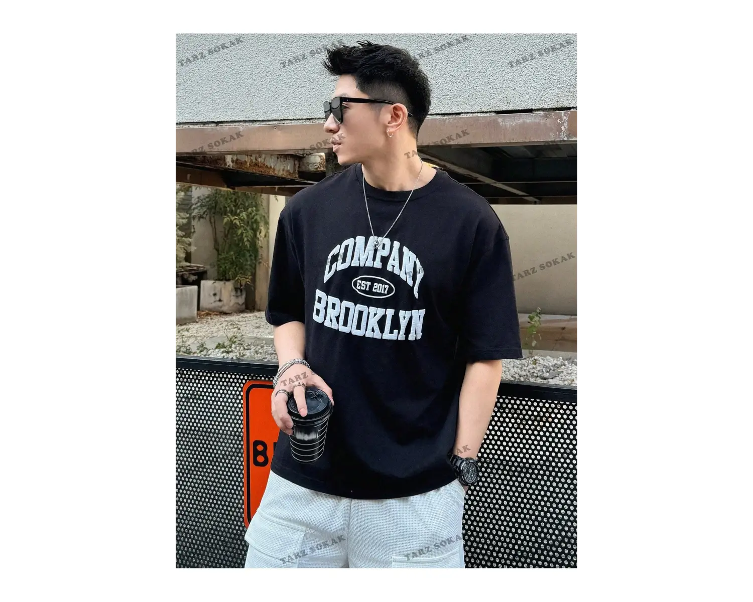 KOD Trend Erkek Harfli Grafik Damla Omuz Tişört