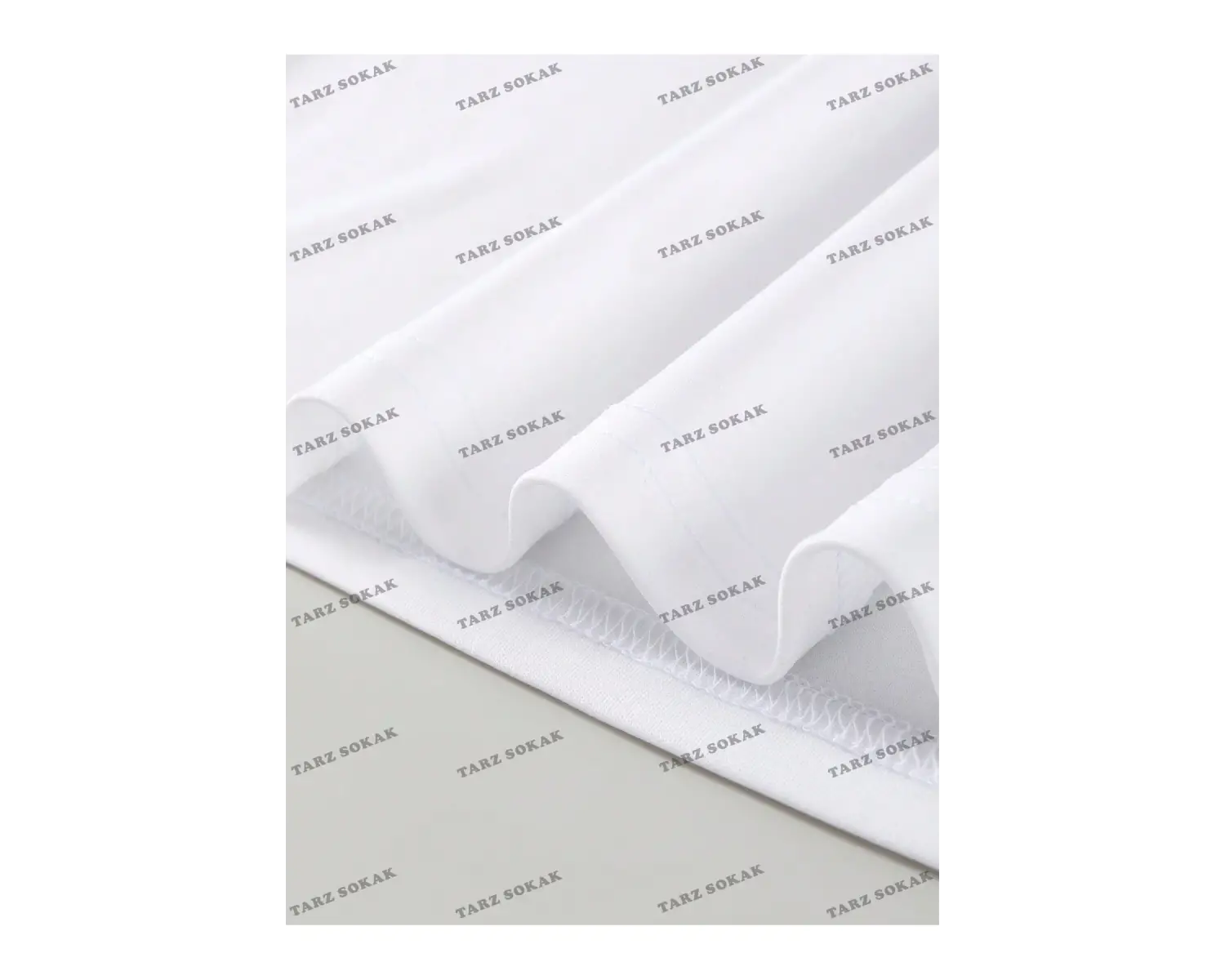 KOD Trend Erkek Japon Harfli ve Çiçek Baskılı Tişört