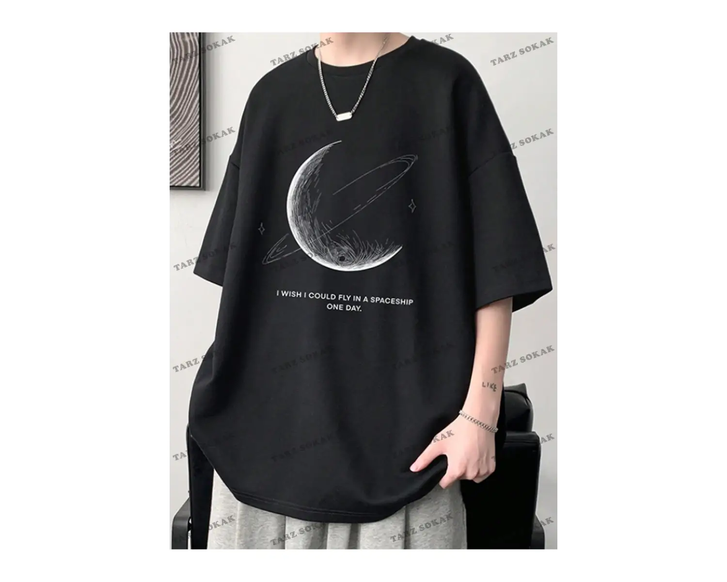 KOD Trend Hypemode Erkek Sloganı ve Gezegen Baskılı Tişört