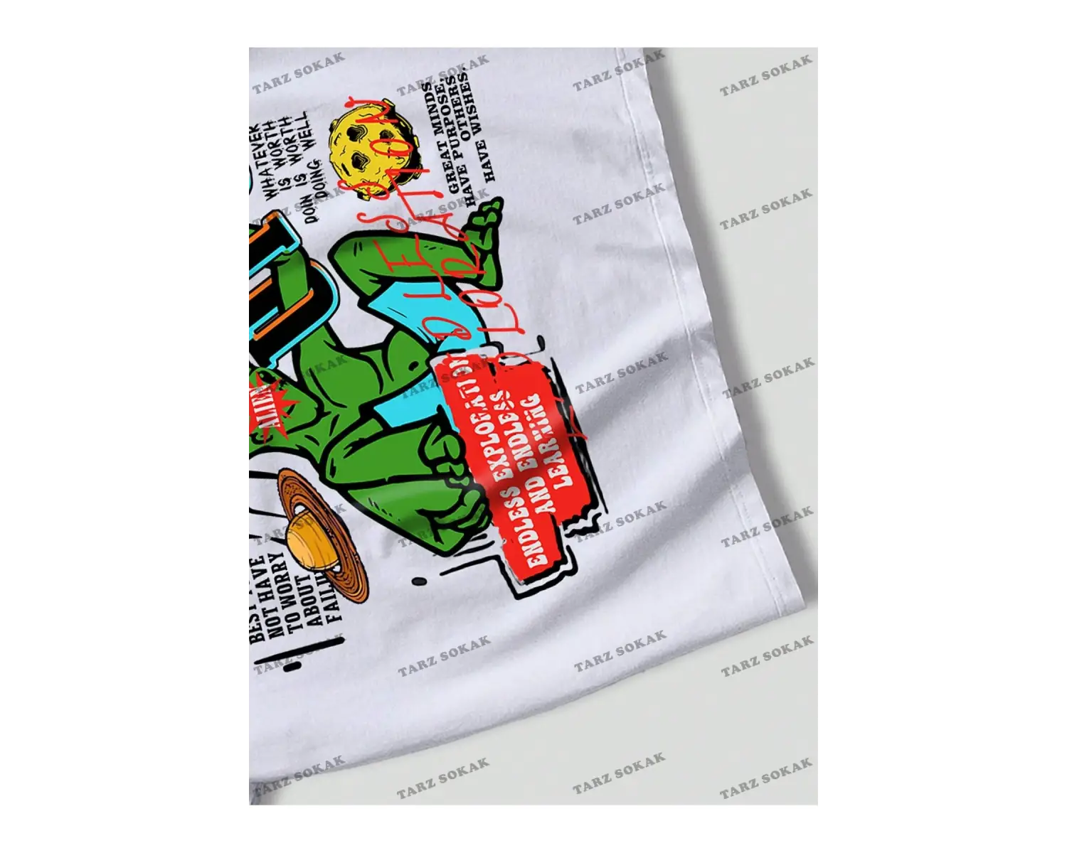 KOD Trend Street Life Erkek Uzaylı ve Sloganlı Grafik Tişört