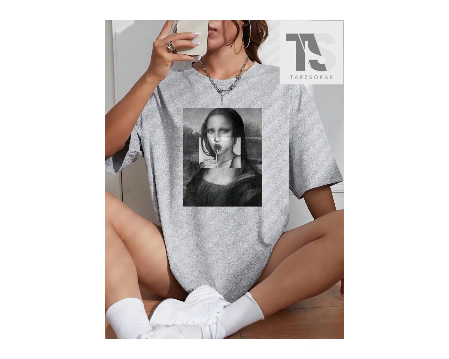 Larienne Figür Baskılı Tişört