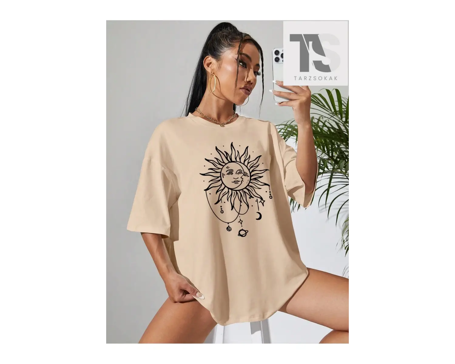 Leopar ve Harf Grafikli Düşük Omuzlu Tişört