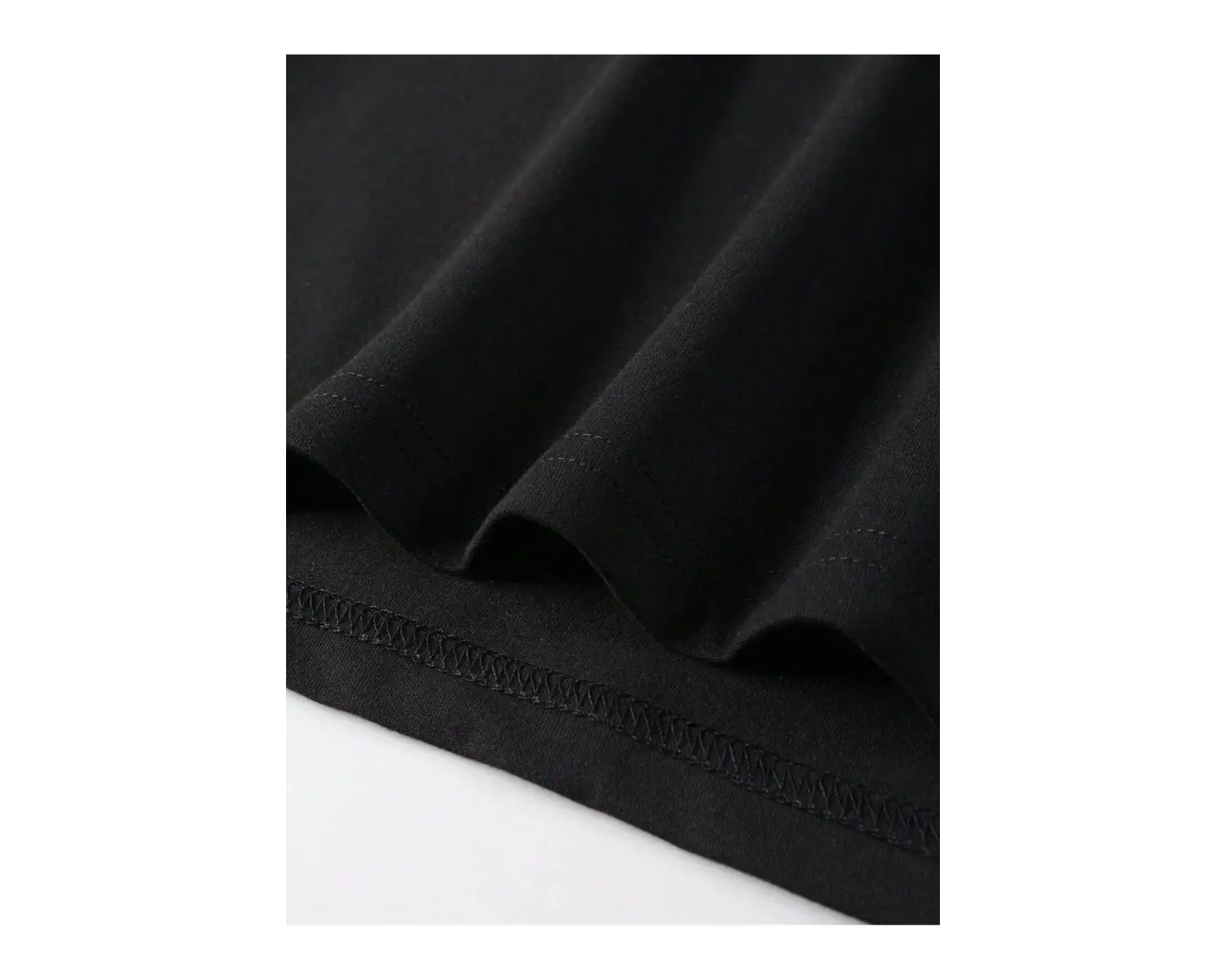 Manfinity Hypemode Erkek Bol Kesim Günlük Harf Baskılı Tişört Ve Şort Takımı