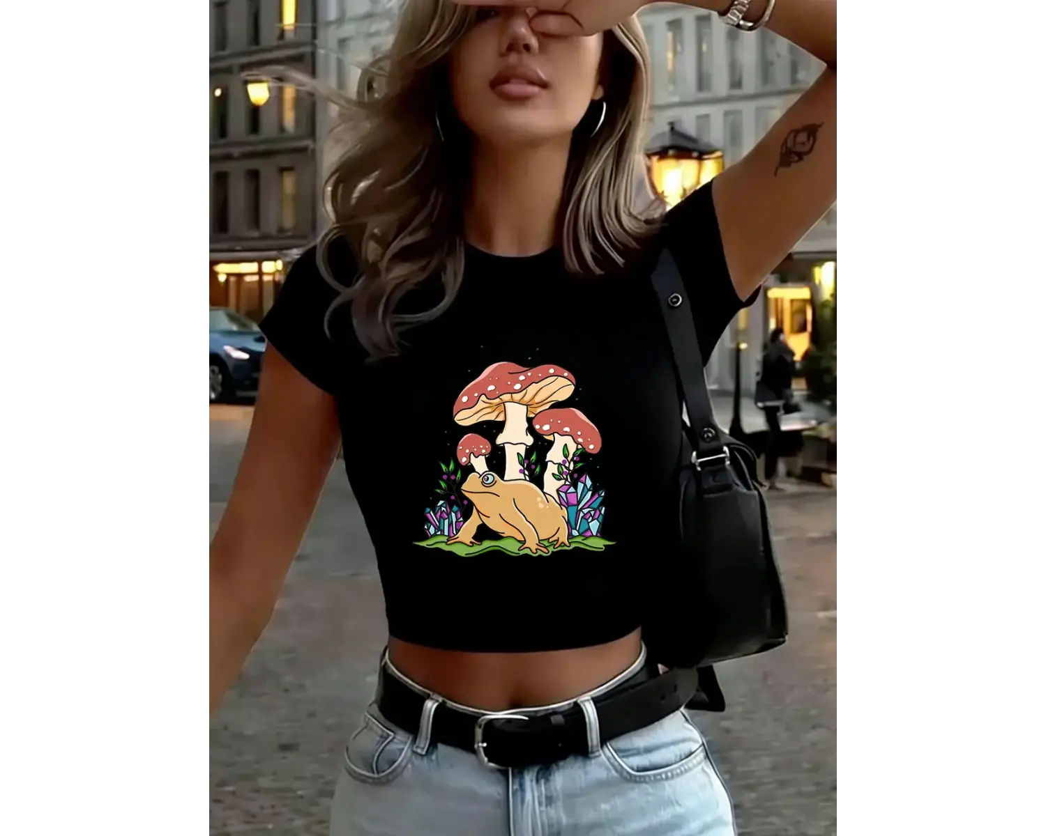 Mantar ve kurbağa baskılı kadın kısa tişörtler yaz yüksek elastik yumuşak üstler ince kısa ko
