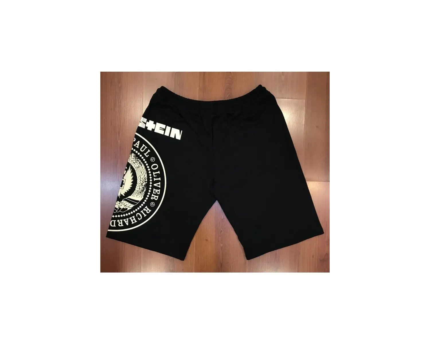 Mavi Etiket Rammstein Est 1994 Baskılı Siyah Şort ADR-SRT-256