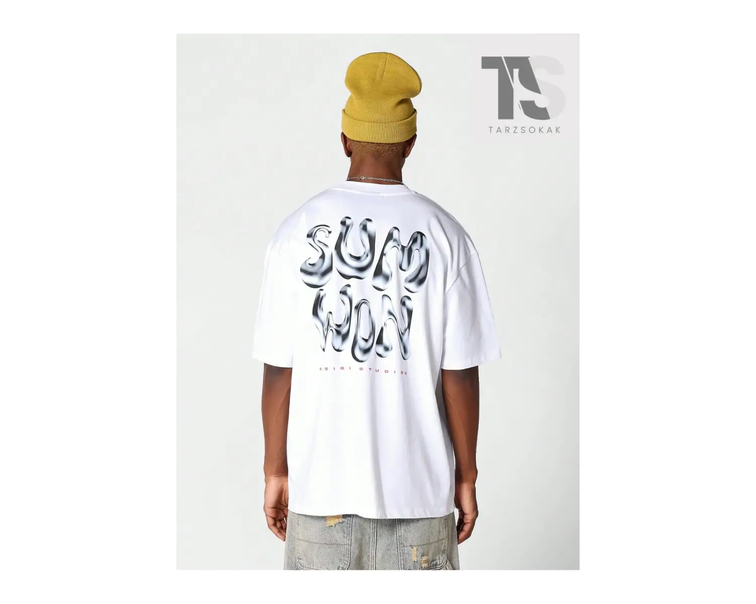 Men Astronot ve Sloganlı Grafik Tişört