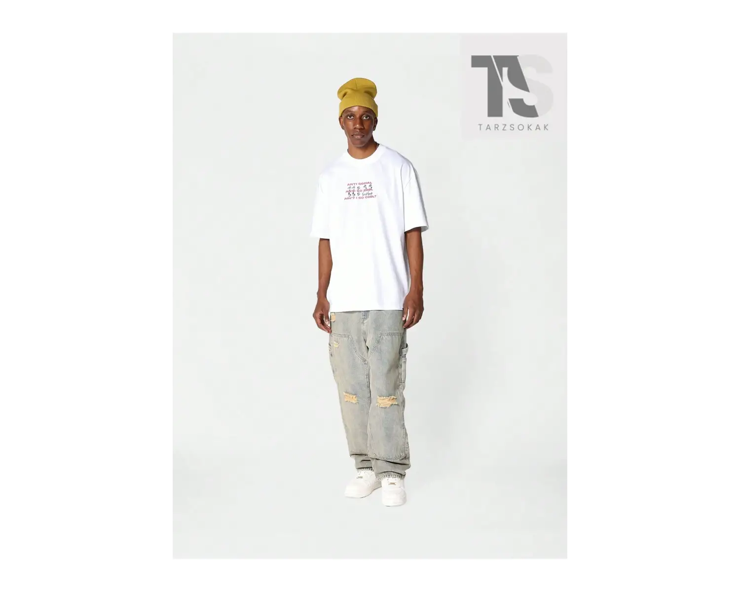 Men Astronot ve Sloganlı Grafik Tişört