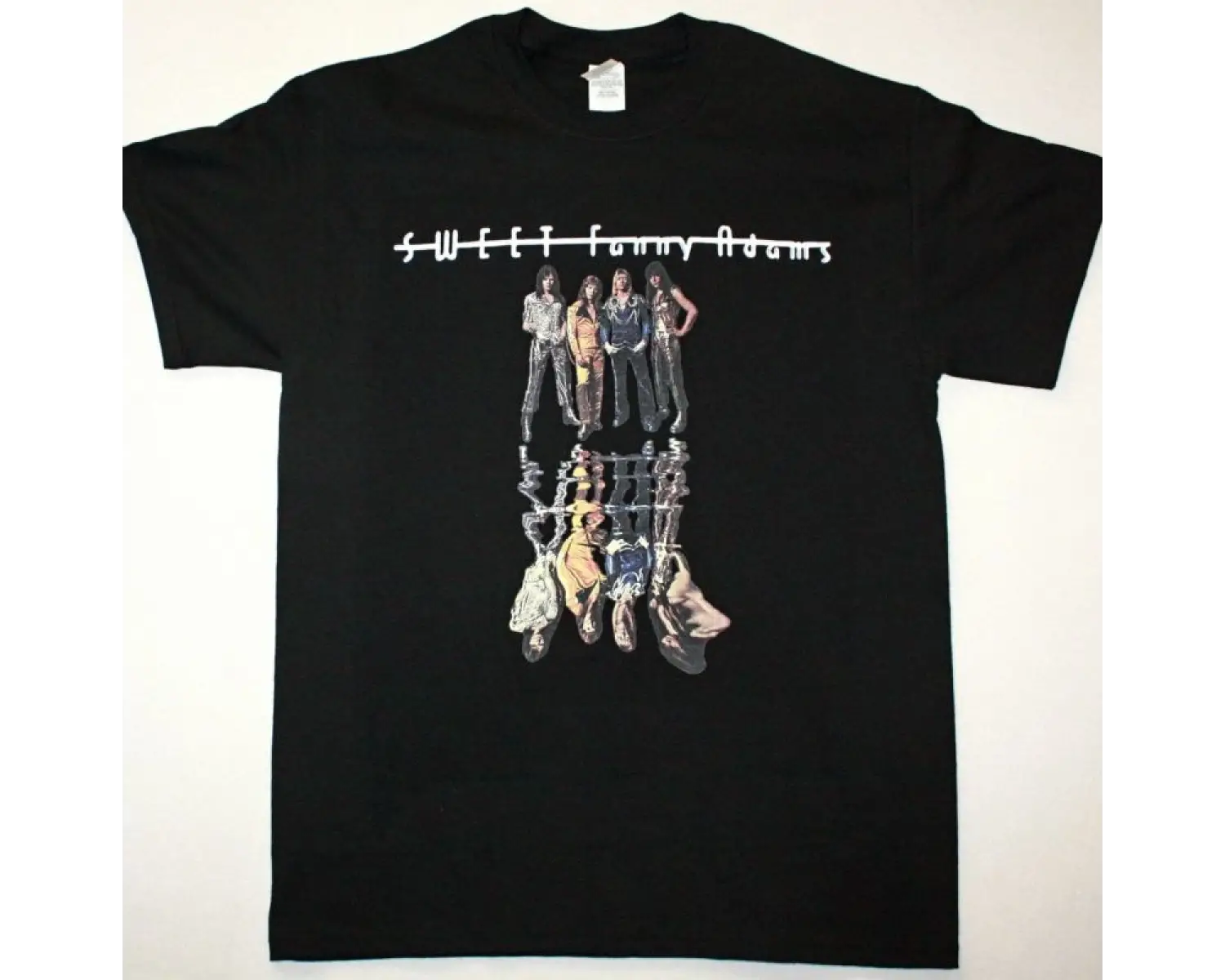 MOTLEY CRUE SHOUT AT THE DEVIL NEW BLACK T-SHIRT ÖN BASKILI