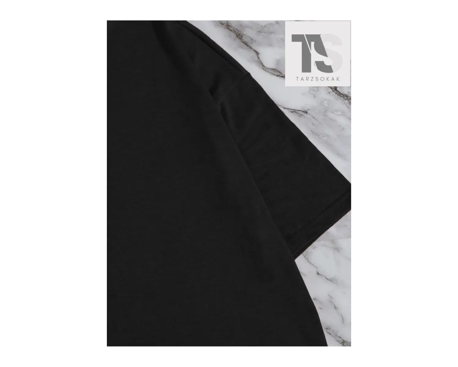 Mulvari Karikatür Grafikli Yırtmaçlı Büyük Beden Üst