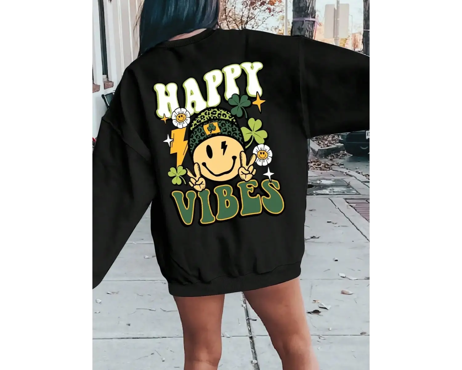 Mutlu Vibes baskı kadın tişörtü Harajuku büyük boy kazak moda sokak giyim gevşek Crewneck boy