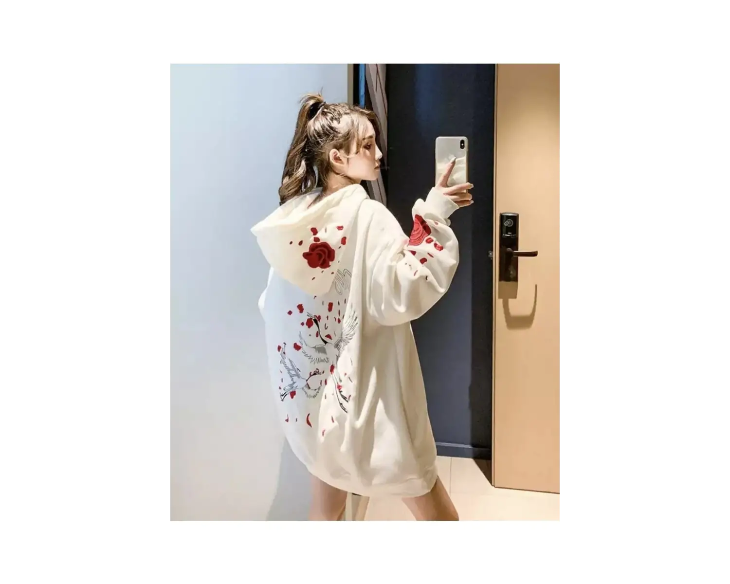 Özel Tasarım Kapüşonlu Fermuarlı Red Rose Baskılı Süper Oversize Kadın Ceket-sweats Beyaz