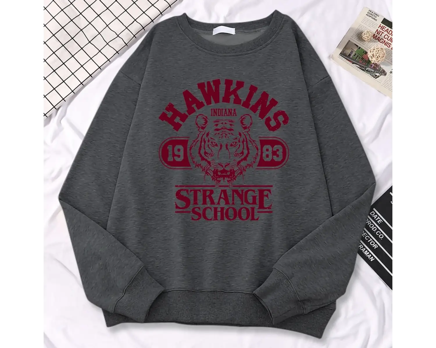 Rahat Sokak Bayan Kazak Hawkins Lisesi Indiana 1983 Baskı Kapüşonlular Gevşek Bisiklet Yaka K