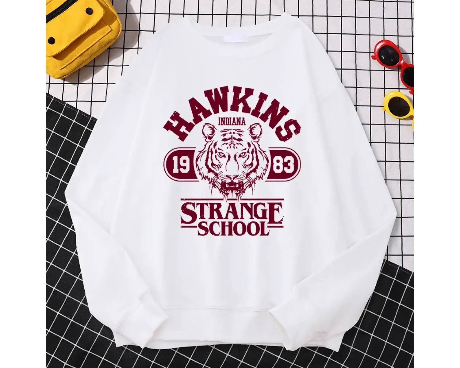 Rahat Sokak Bayan Kazak Hawkins Lisesi Indiana 1983 Baskı Kapüşonlular Gevşek Bisiklet Yaka K