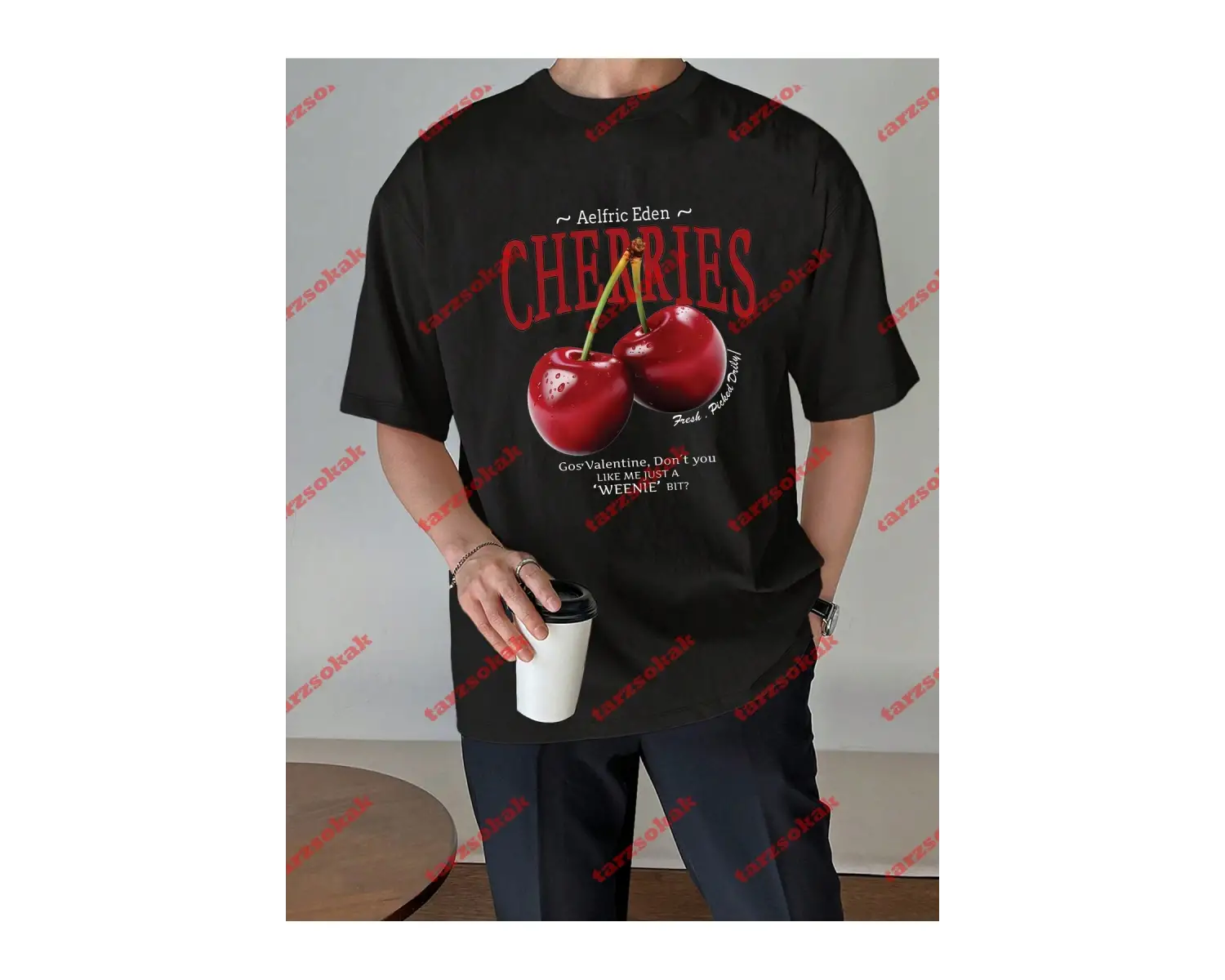 Red Cherries Baskılı Oversize Unisex Tshirt Beyaz