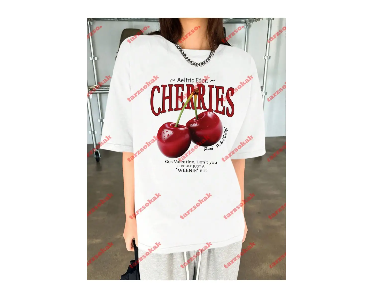 Red Cherries Baskılı Oversize Unisex Tshirt Beyaz