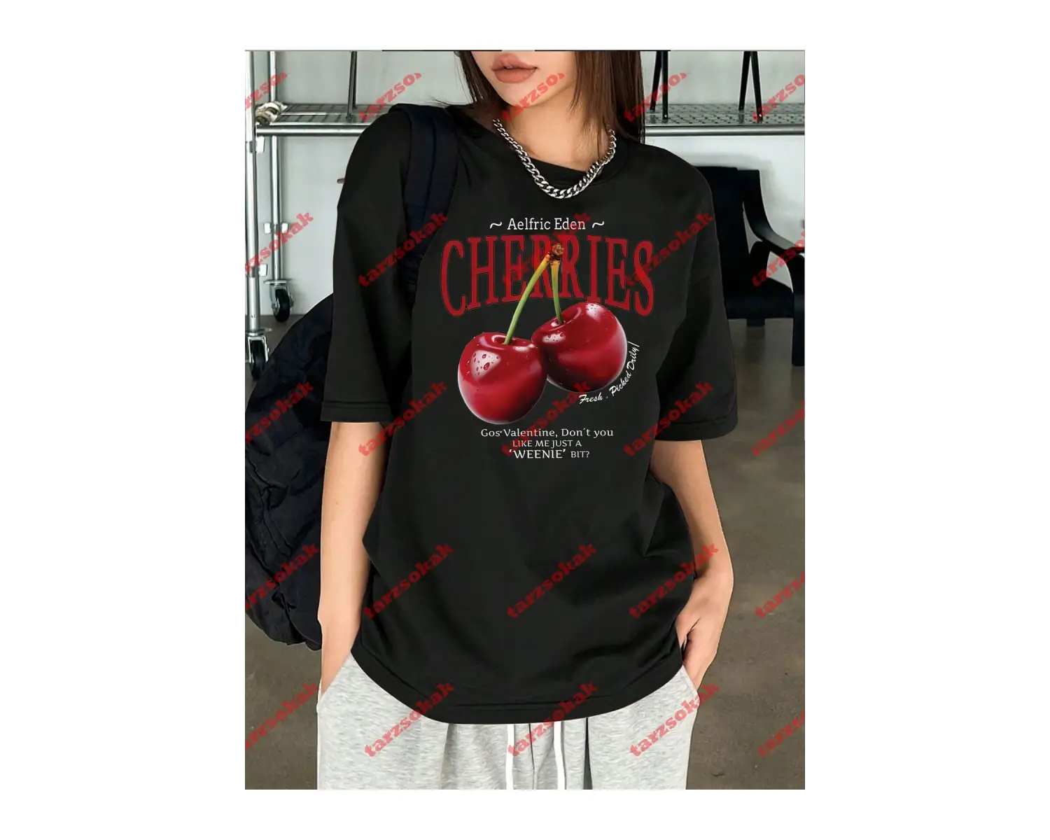 Red Cherries Baskılı Oversize Unisex Tshirt Beyaz