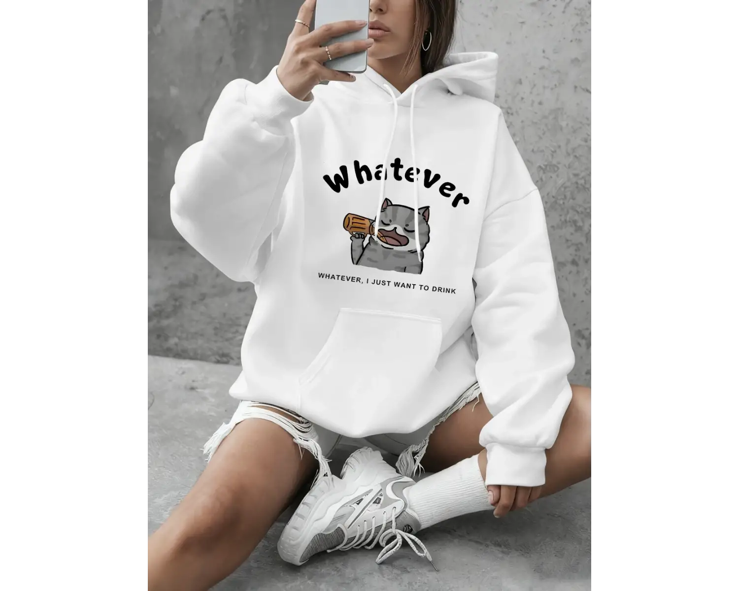 Sarhoş Kedi Karikatür Baskılı Kadın Kışlık Polar Sıcak Sweatshirtler Basic Yuvarlak Yaka Kaza