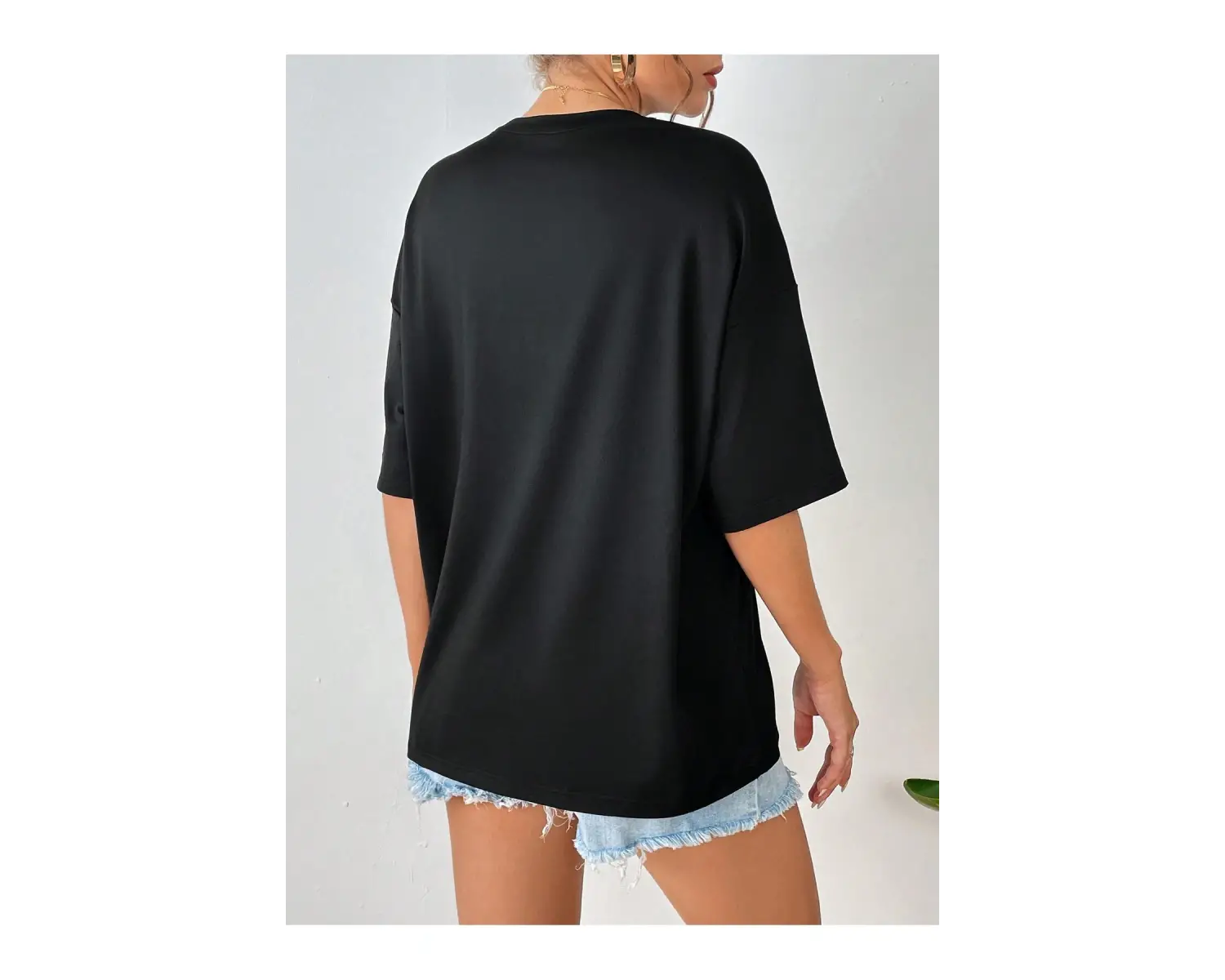 Şekil Grafiği Düşük Omuzlu Tişört