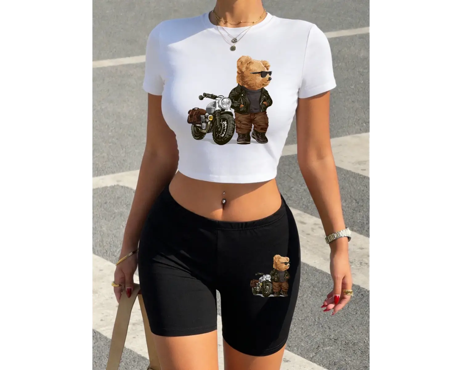 Seksi Sürüş Motosikleti Havalı Ayı Baskılı Babby Teelar Şortlar Kadın İki Parçalı Set Tişörtle