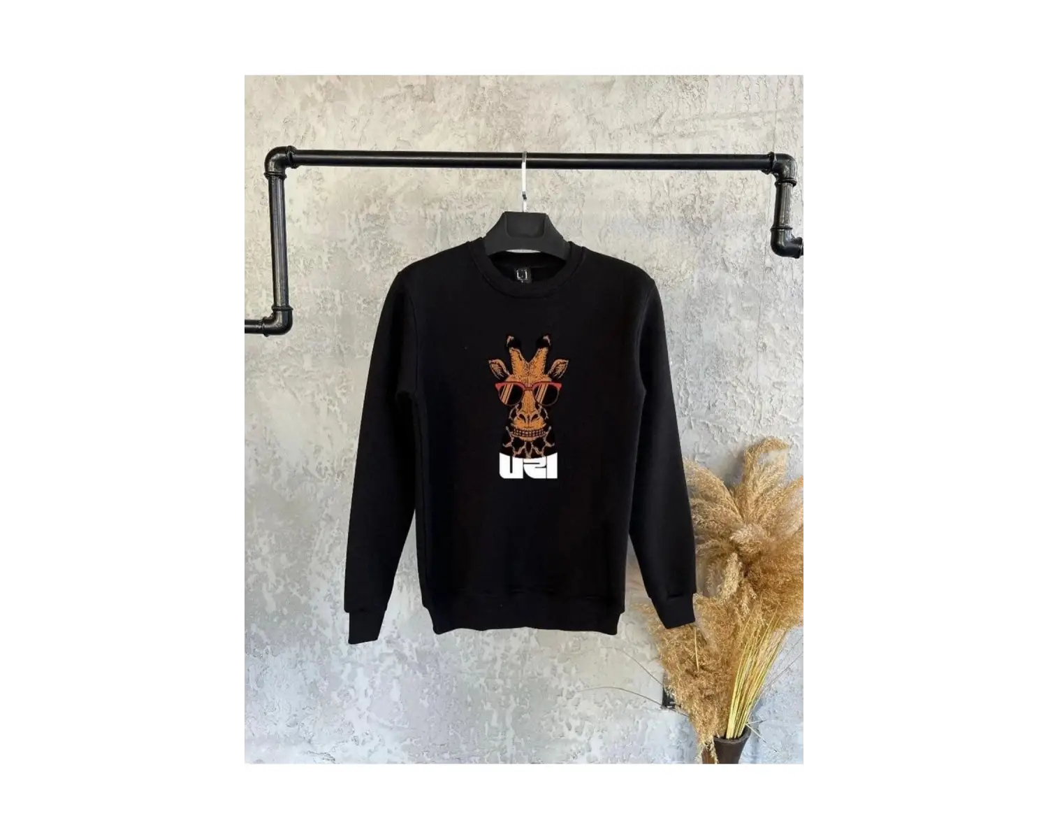 Siyah Oversize Zürafa Baskılı Kapşonsuz 0 Yaka Pamuklu Unisex Sweatshirt