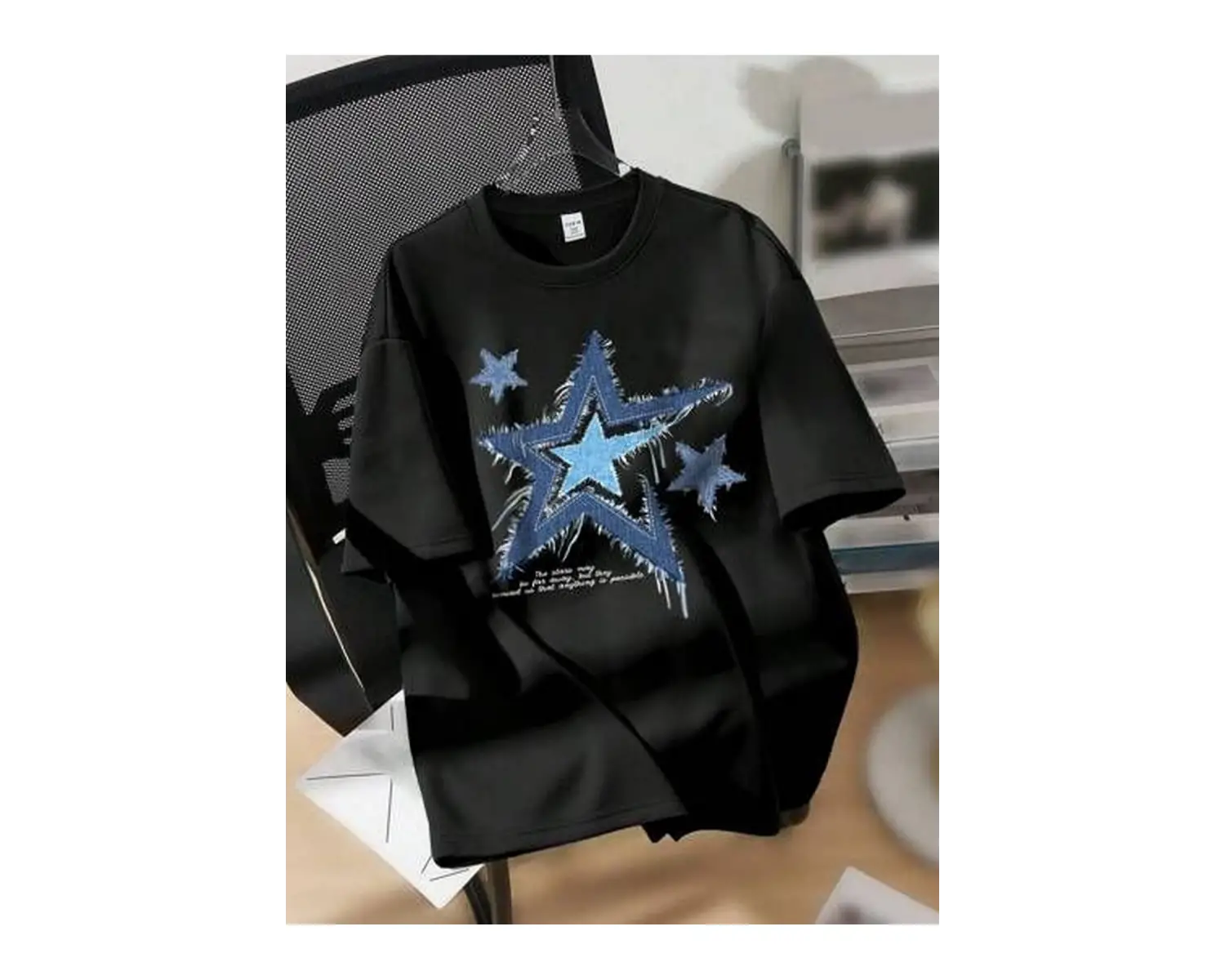 SİYAH T SHIRT YILDIZ DESENLİ