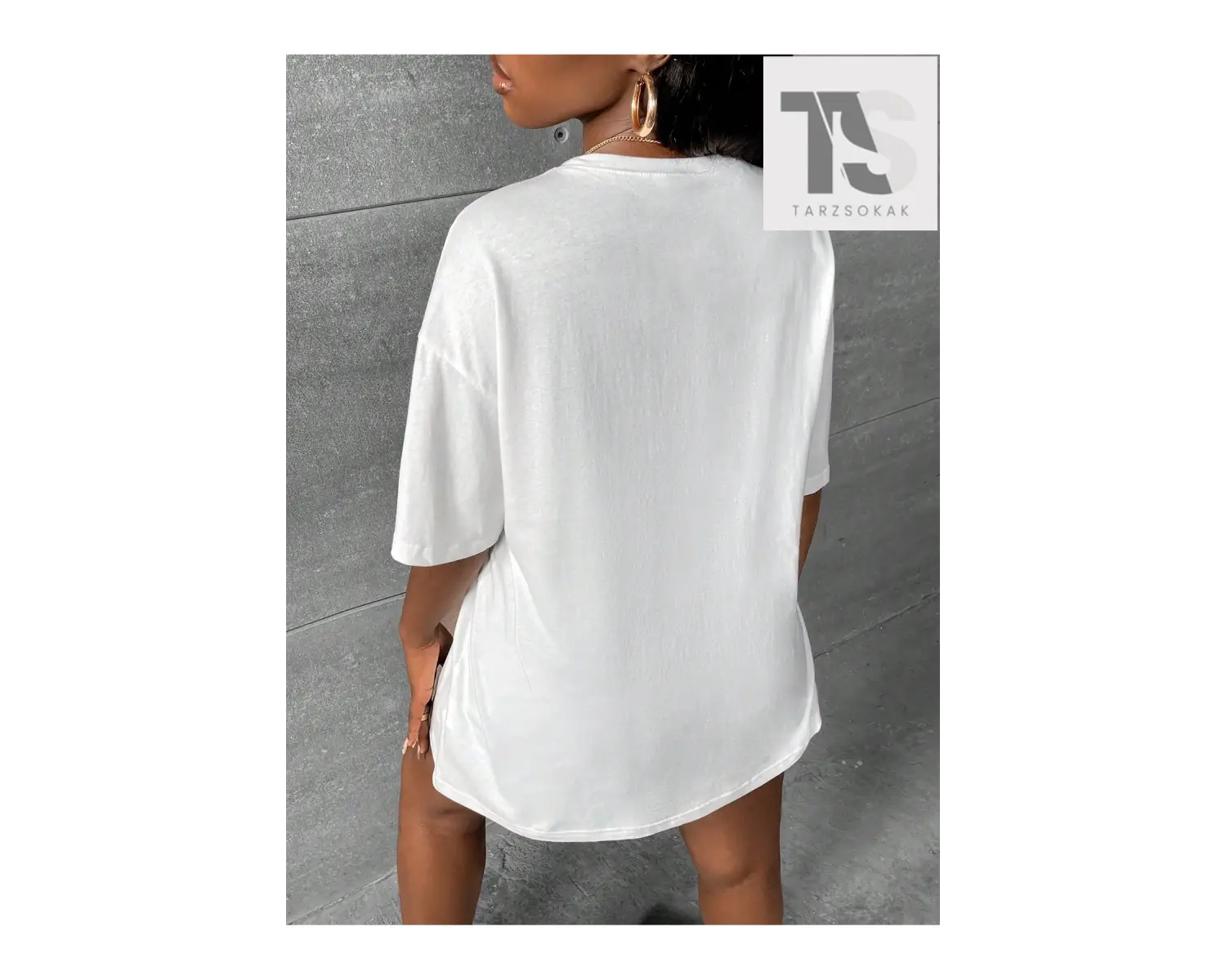 Slayr Dudak ve Slogan Grafikli Düşük Omuz Tişörtü