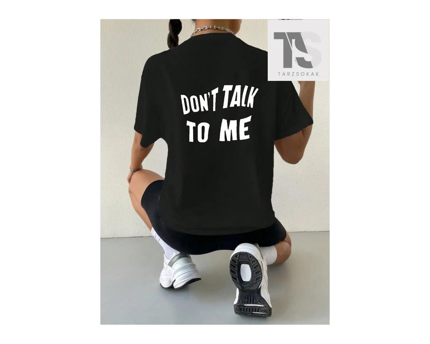 Slogan Grafikli Düşük Omuzlu Tişört