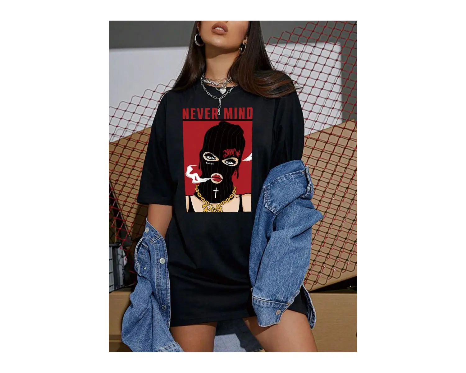 Sloganlı ve Kalp Desenli Düşük Omuzlu Tişört