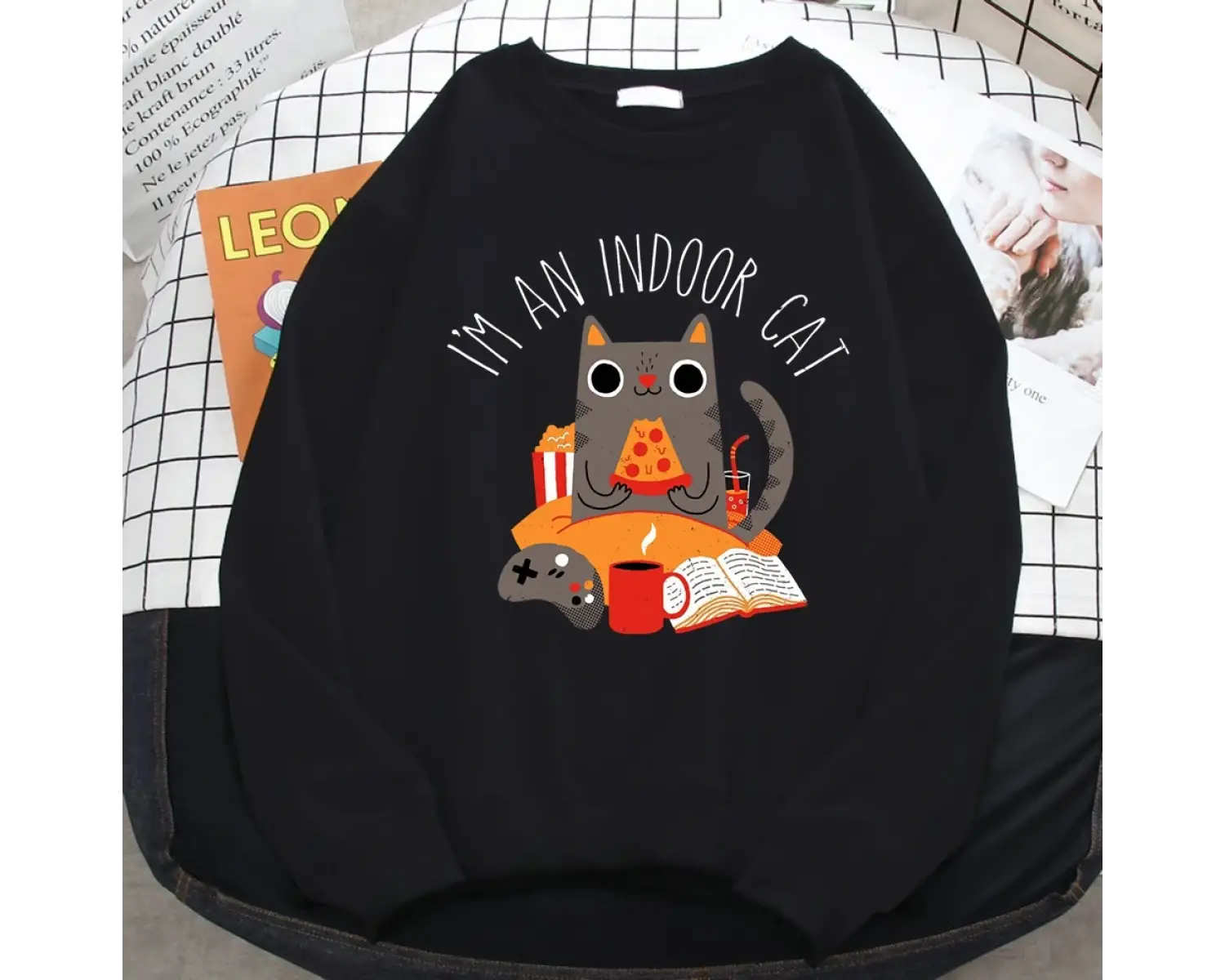 Sokak kadın tişörtü kedi oturma ve yeme Pizza baskı Hoodies rahat tüm matematik kazak Loose g